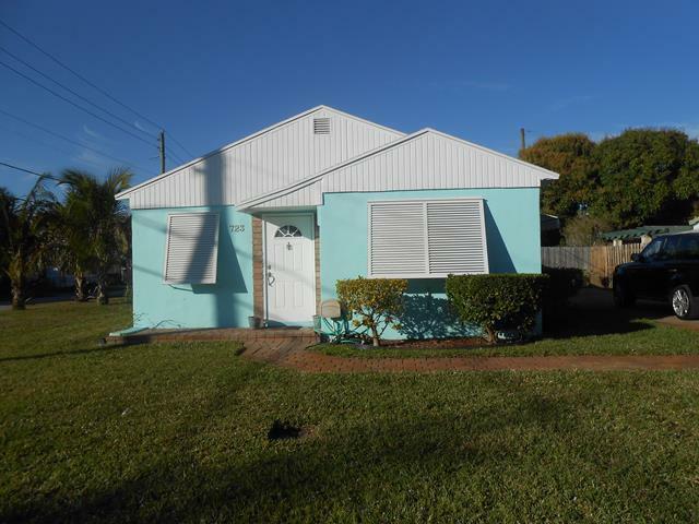 Property Photo:  723 W Palm Street  FL 33462 