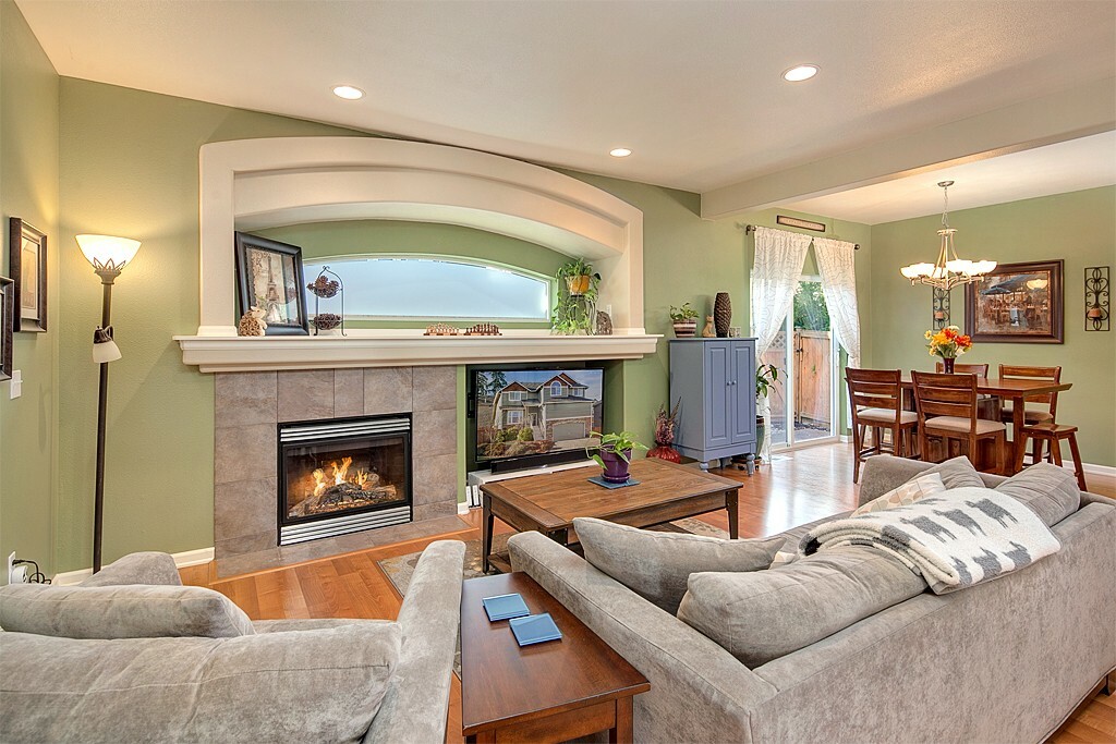 Property Photo: 2115 241st St SW WA 98021