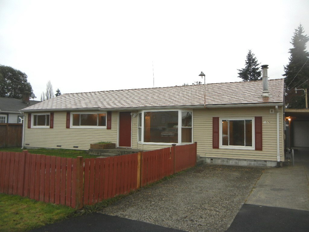 Property Photo: 1026 111th St S WA 98444