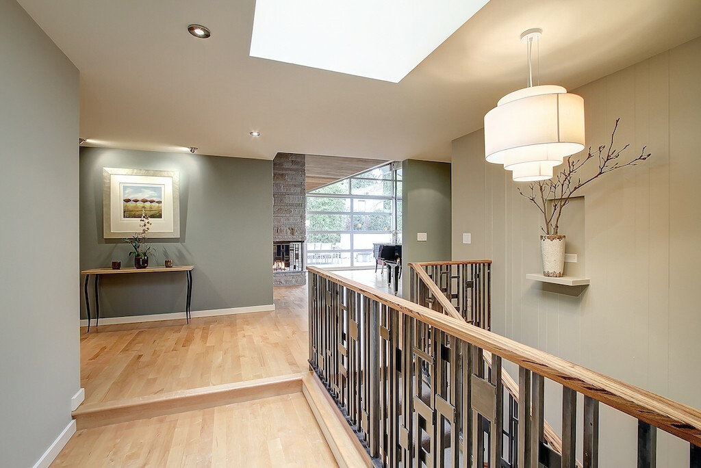 Property Photo: 1449 Broadmoor Dr E WA 98112