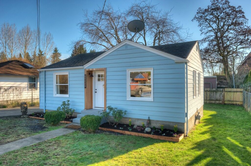 Property Photo: 1507 SW Henderson St WA 98106