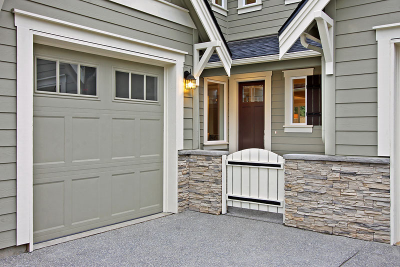 Property Photo: 23811 3rd 8 Dr SE WA 98021