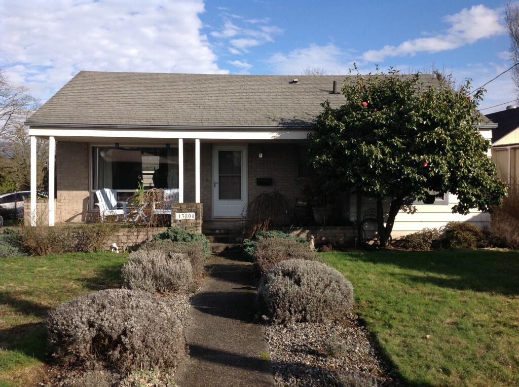 Property Photo:  13804 2nd Ave SW  WA 98166 