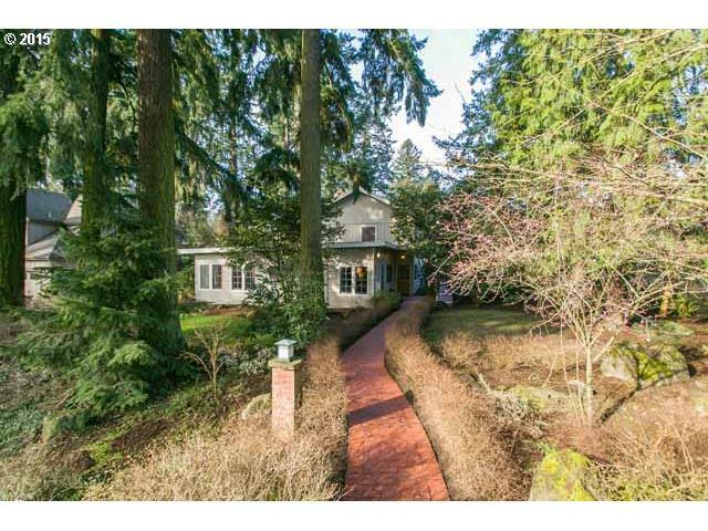 Property Photo: 238 5th St OR 97034