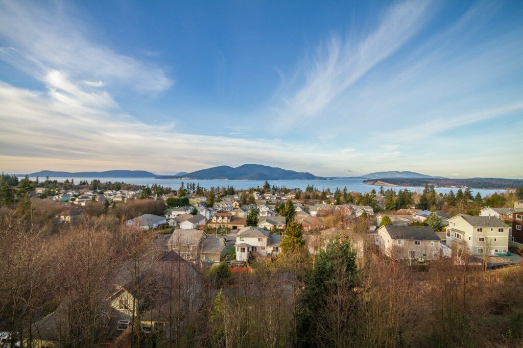 Property Photo:  2006 Kansas Ave  WA 98221 