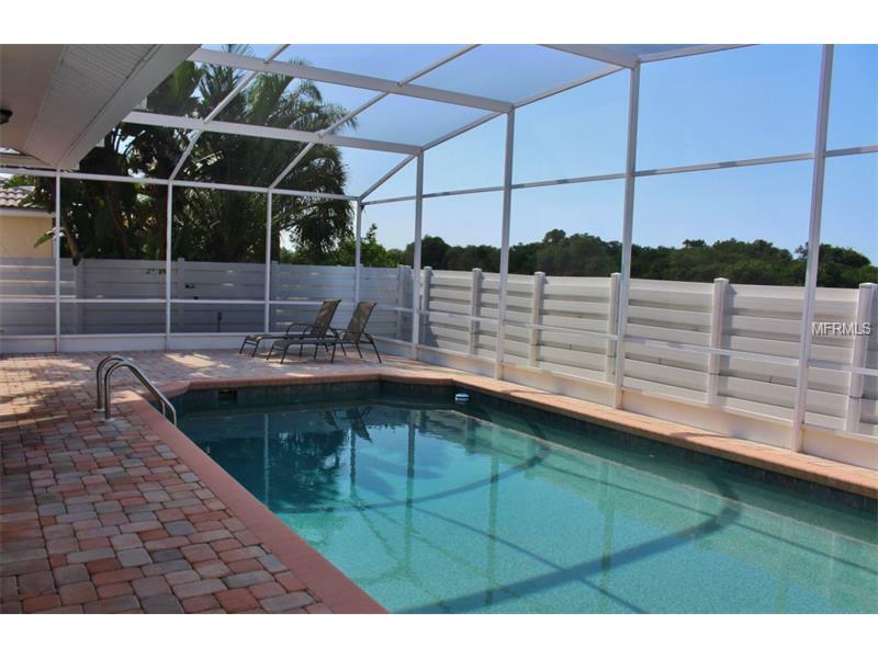 Property Photo: 4907 61st Avenue Drive W FL 34210