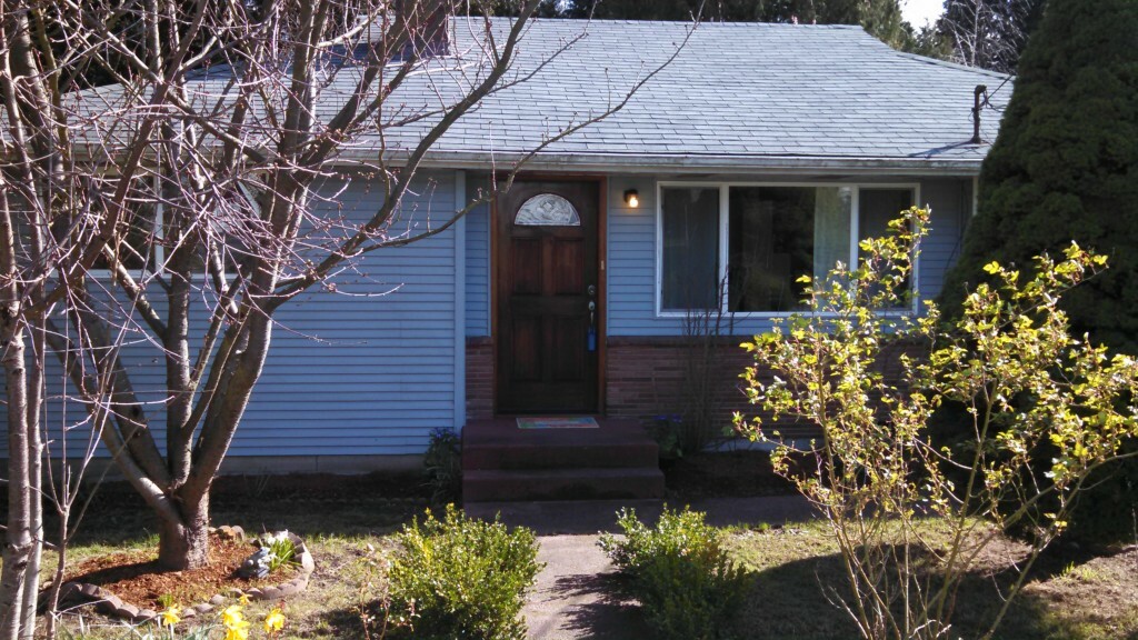 Property Photo:  8212 Ravenna Ave NE  WA 98115 