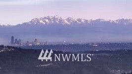 Property Photo:  1796 Harrison Way NE  WA 98029 