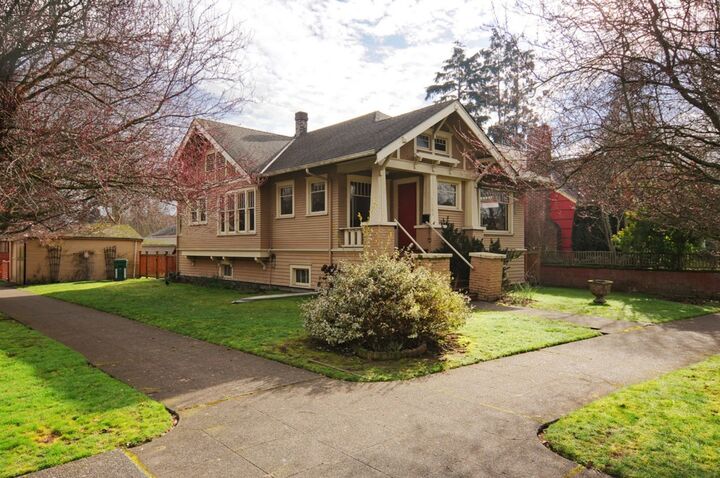 7040 21st Ave NW  Seattle WA 98117 photo