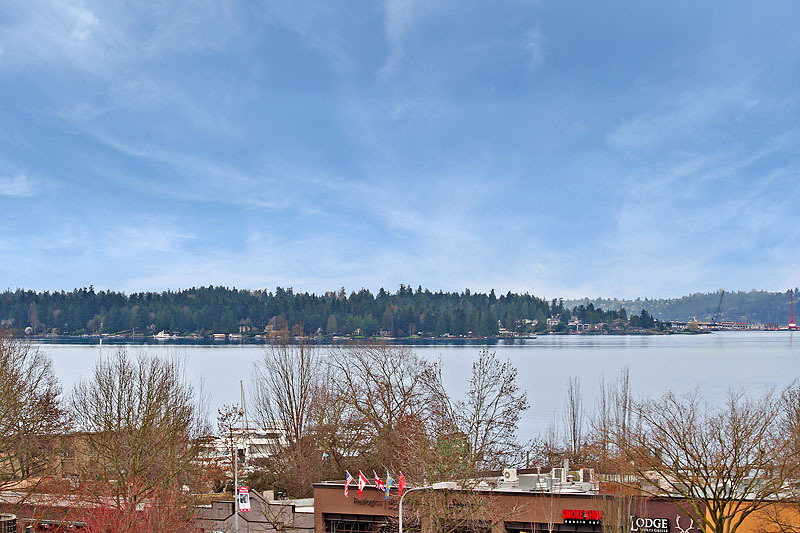 Property Photo:  225 4th Ave A402  WA 98033 