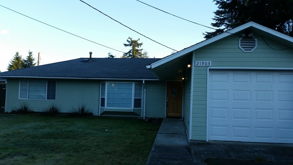 Property Photo:  21903 43rd Place W  WA 98043 