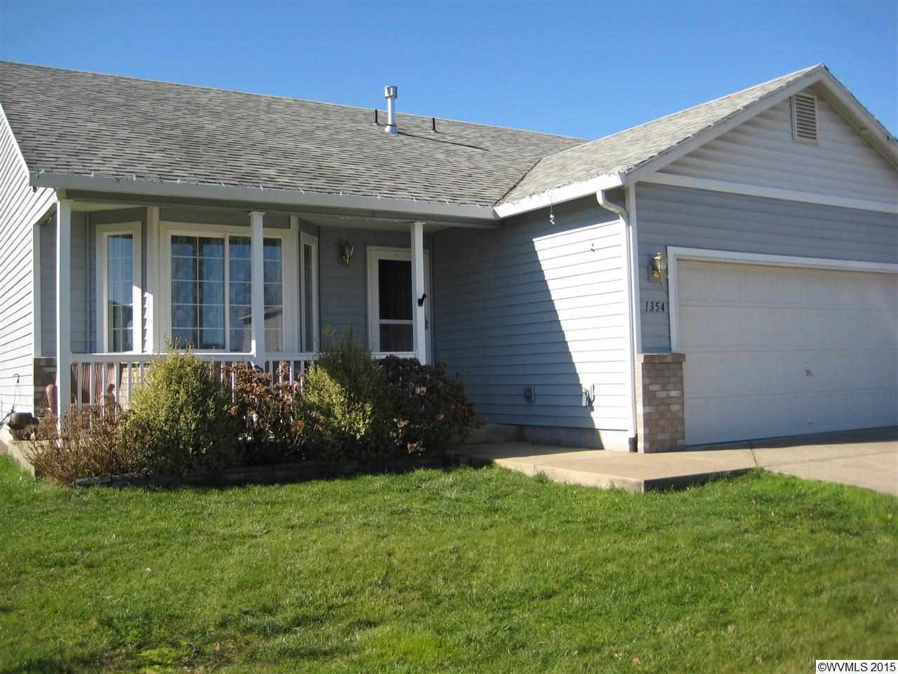 Property Photo: 1354 S 6th St OR 97351