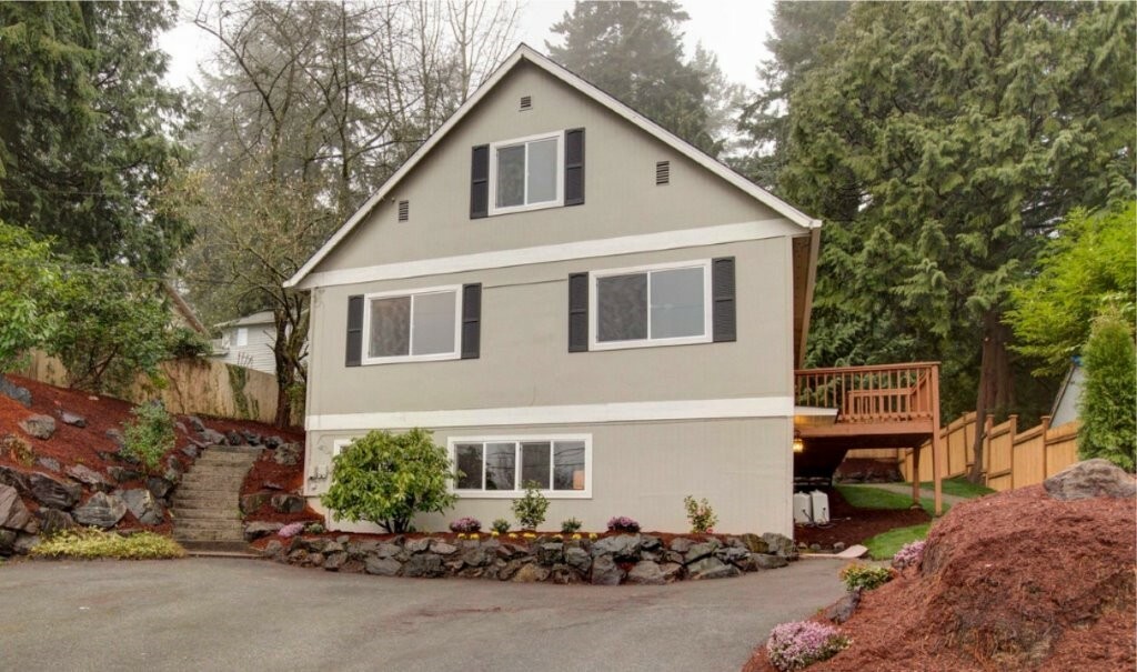 Property Photo:  18907 16th Ave NE  WA 98155 