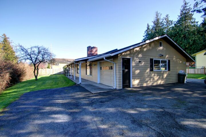 Property Photo: 1700 N 17th St WA 98273