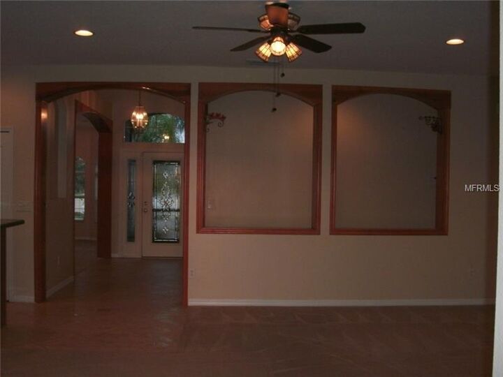 Property Photo: 1550 Mira Lago Circle FL 33570