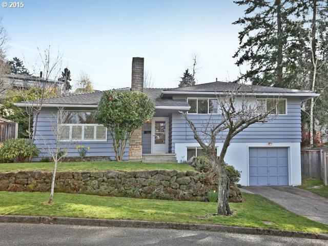 Property Photo:  6206 SW 41st Ave  OR 97221 