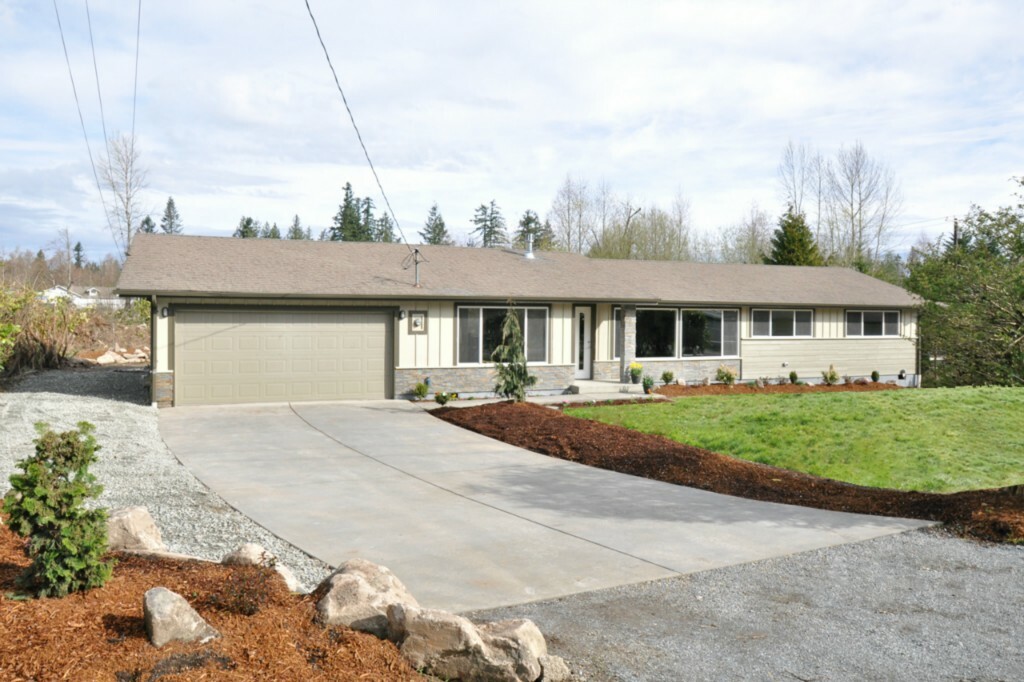 Property Photo: 21217 23rd St Ct E WA 98391