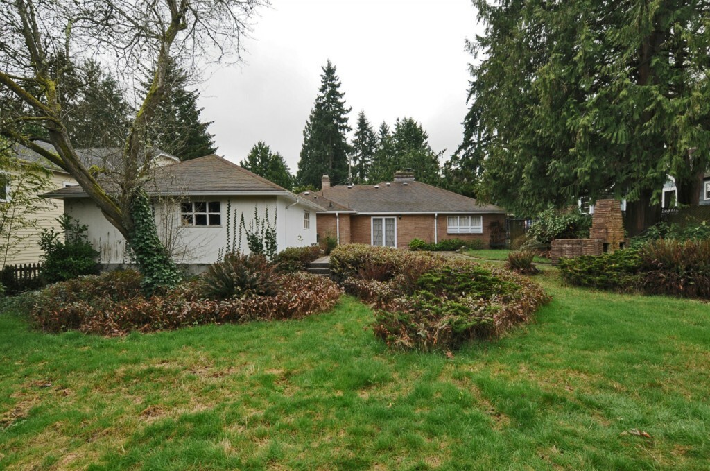 Property Photo:  3232 NE 92nd St  WA 98125 