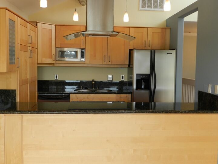 Property Photo:  2376 Altisma G  CA 92009