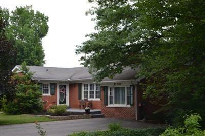 Property Photo:  1109 Collins Lane  KY 40601 