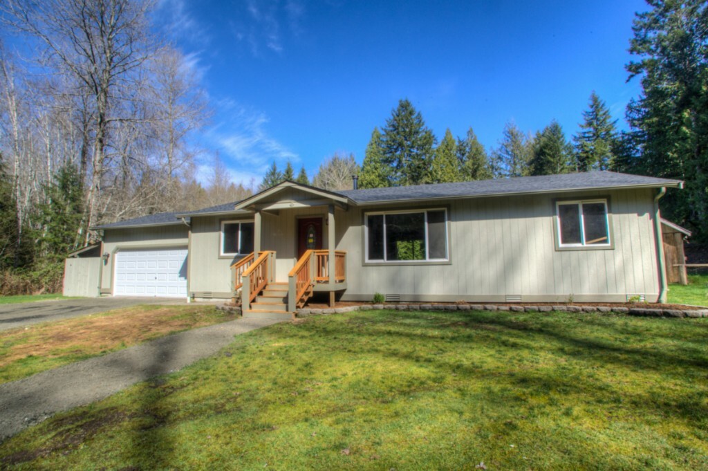 Property Photo:  224 Lewis Rd W  WA 98380 