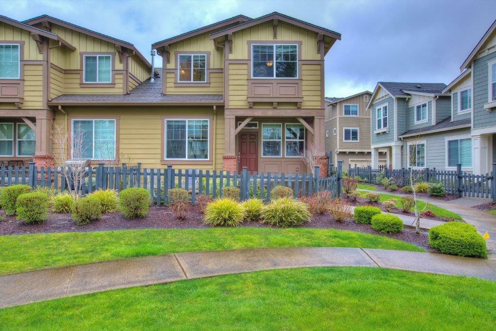 Property Photo:  8009 Douglas Ave SE  WA 98065 