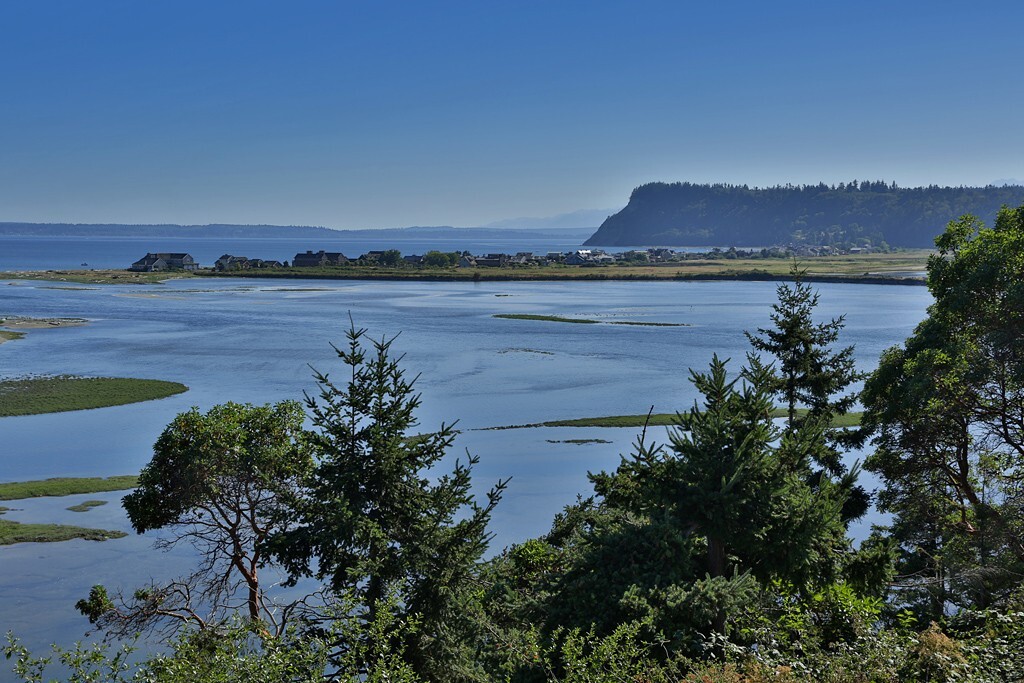 Property Photo: 2424 Soundview Dr WA 98260