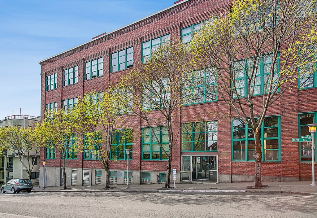 Property Photo:  66 Bell St 62  WA 98121 