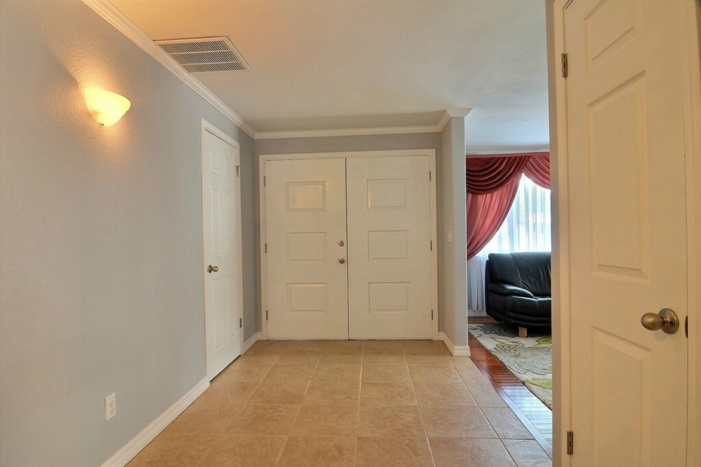 Property Photo: 2026 Fremont Cir WA 98406