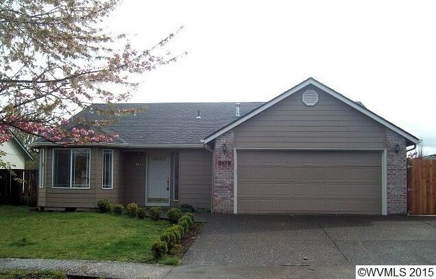 Property Photo: 1870 SW Acorn Ct OR 97128