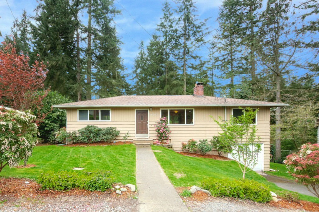 Property Photo:  14503 SE 114th Place  WA 98059 