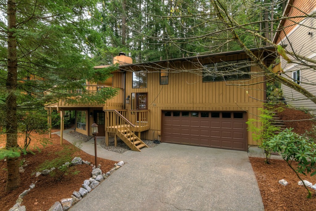 Property Photo:  25 Wisteria Lane  WA 98229 