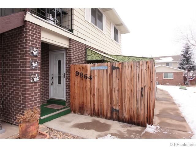 Property Photo:  9864 Appletree Place  CO 80260 