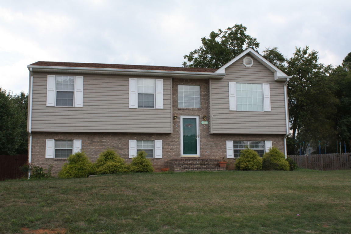 Property Photo:  1209 Kings Arms Dr  VA 24153 