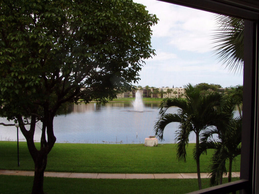 Property Photo:  5280 Las Verdes Circle 212  FL 33484 