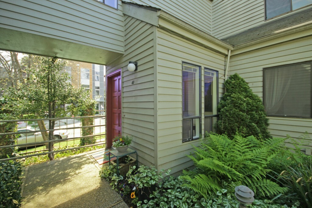 Property Photo: 2001 E Yesler 48 WA 98122