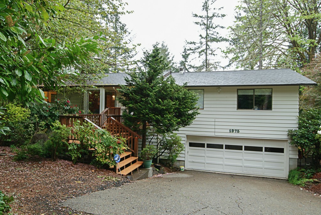 Property Photo:  1975 Lakemoor Lane SW  WA 98512 