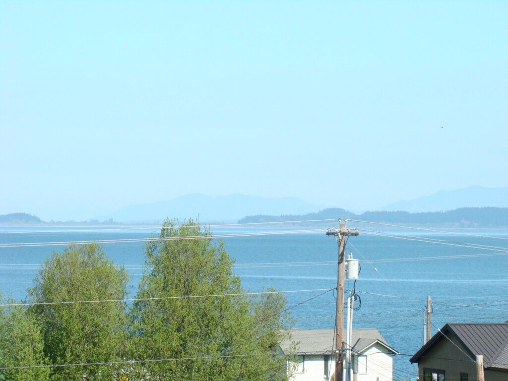 Property Photo:  43 Stillaquamish Ave  WA 98282 