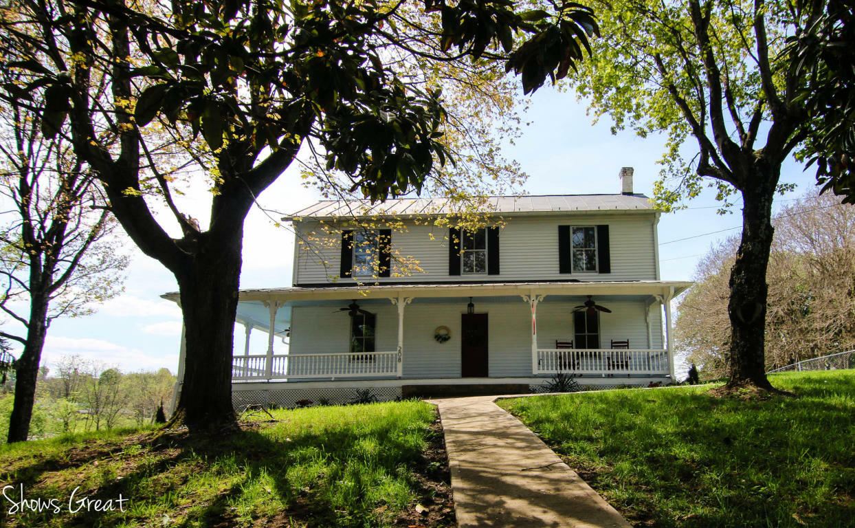 Property Photo:  208 West Main St  VA 24090 