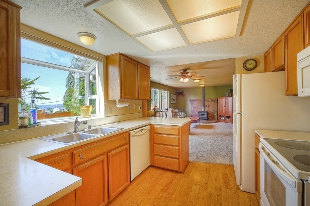 Property Photo:  8802 45th Place W  WA 98275 