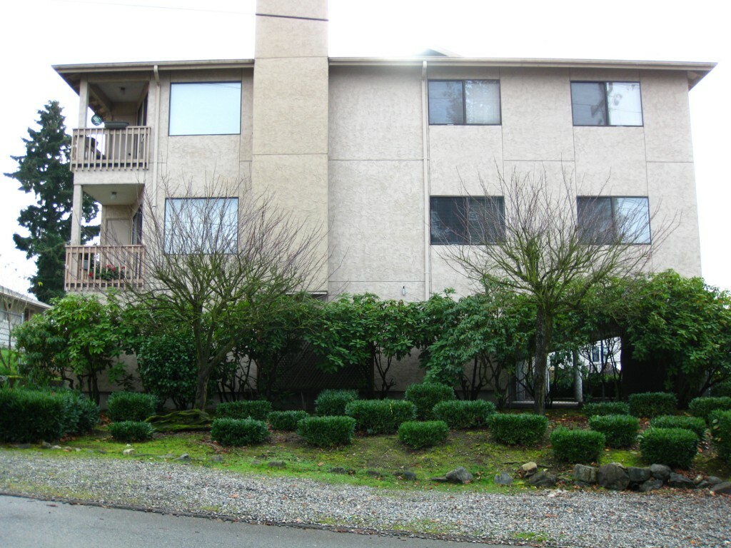 Property Photo:  611 SW 154th St 6  WA 98166 