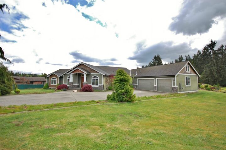 Property Photo:  13118 231st St E  WA 98338