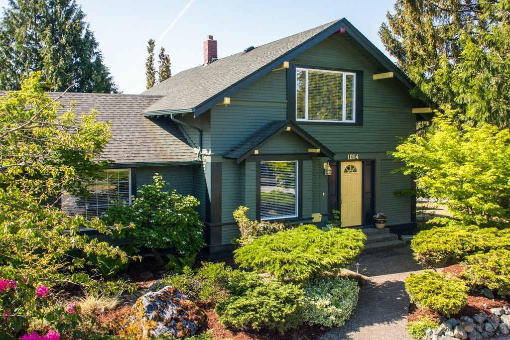 Property Photo:  1014 E North St  WA 98225 