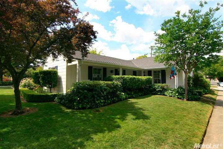 4641 D Street  Sacramento CA 95819 photo