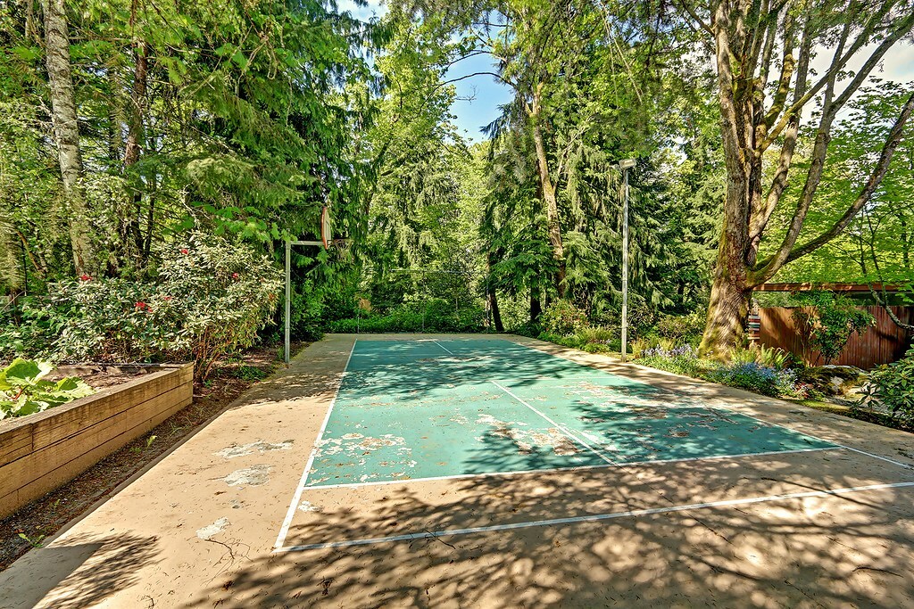 Property Photo:  36 NE 162nd St  WA 98155 