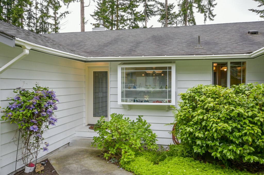 Property Photo:  345 NW Columbia Dr  WA 98277 