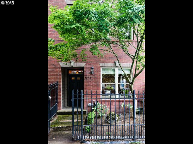 Property Photo: 2279 NW Pettygrove St OR 97210