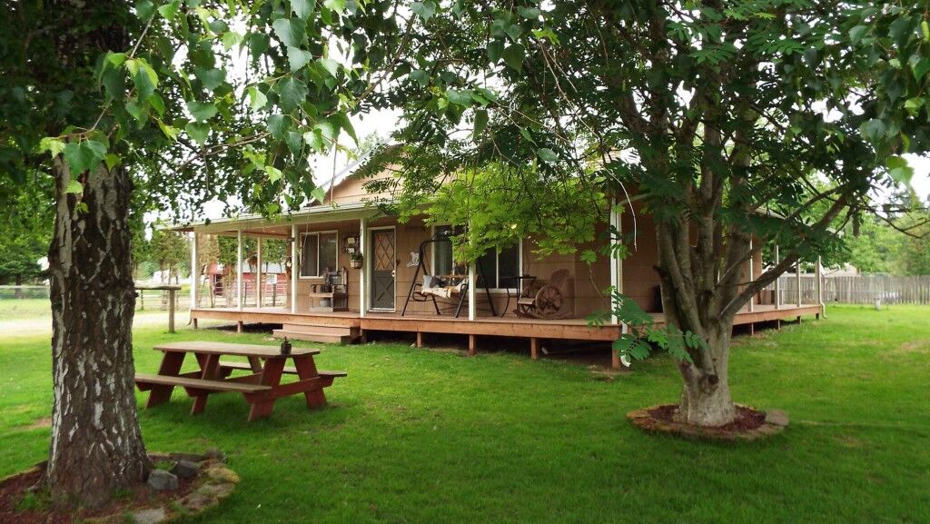 Property Photo:  11909 Vickery Ave E  WA 98446 