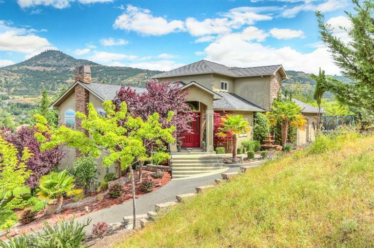 Property Photo: 144 Monterey OR 97504