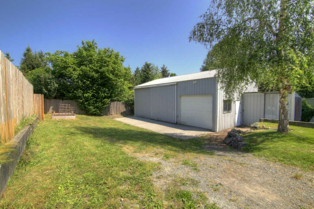 Property Photo:  209 107th St SW  WA 98204 